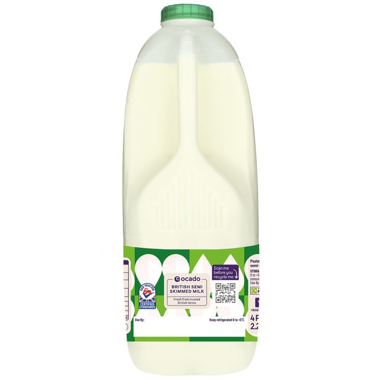 78914011_Ocado-British-Semi-Skimmed-Milk-4-Pints-2.272L-PACK-1-768x768.jpg